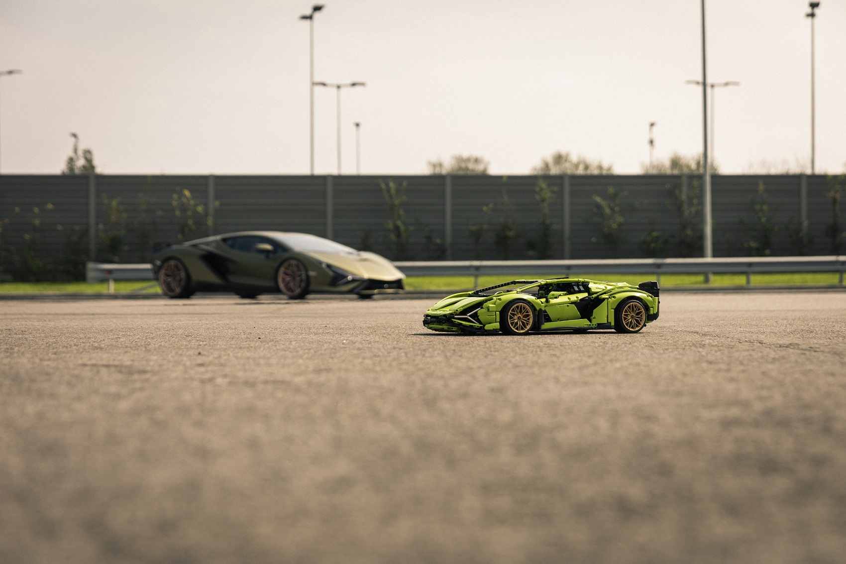 Bemutatták a LEGO® TECHNIC™ Lamborghini Sián FKP 37 modellt