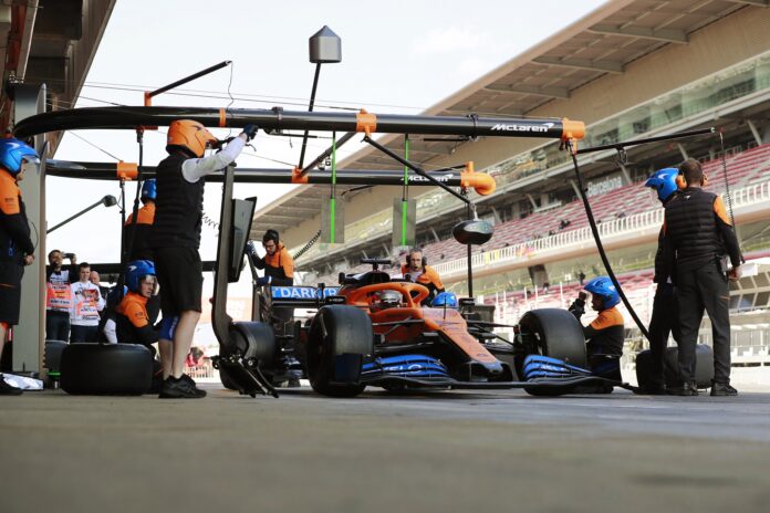 carlos sainz, mclaren, racingline.hu, jogdíj