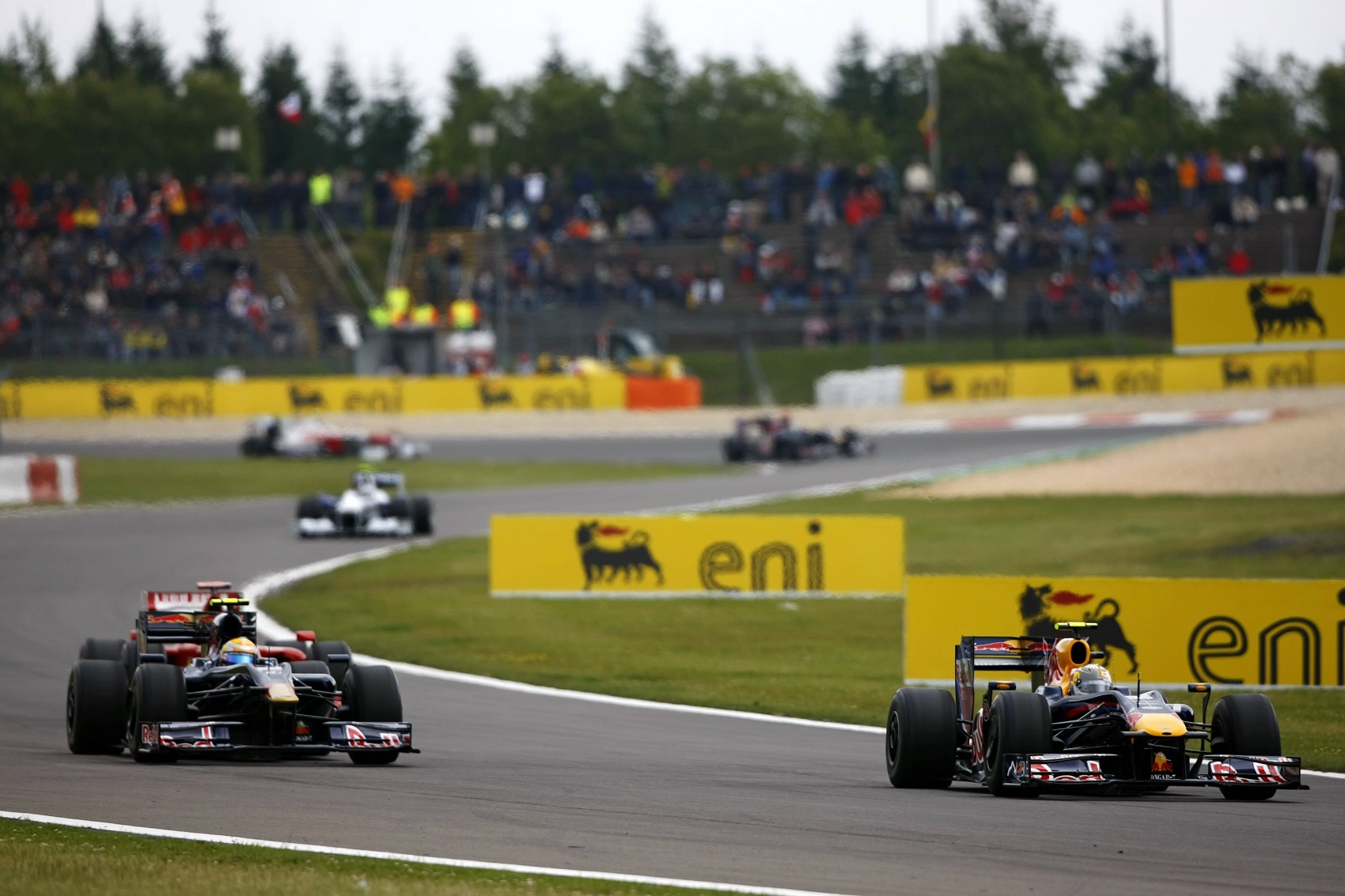 Először lesz élőben a YouTube-on látható egy Forma-1-es futam!