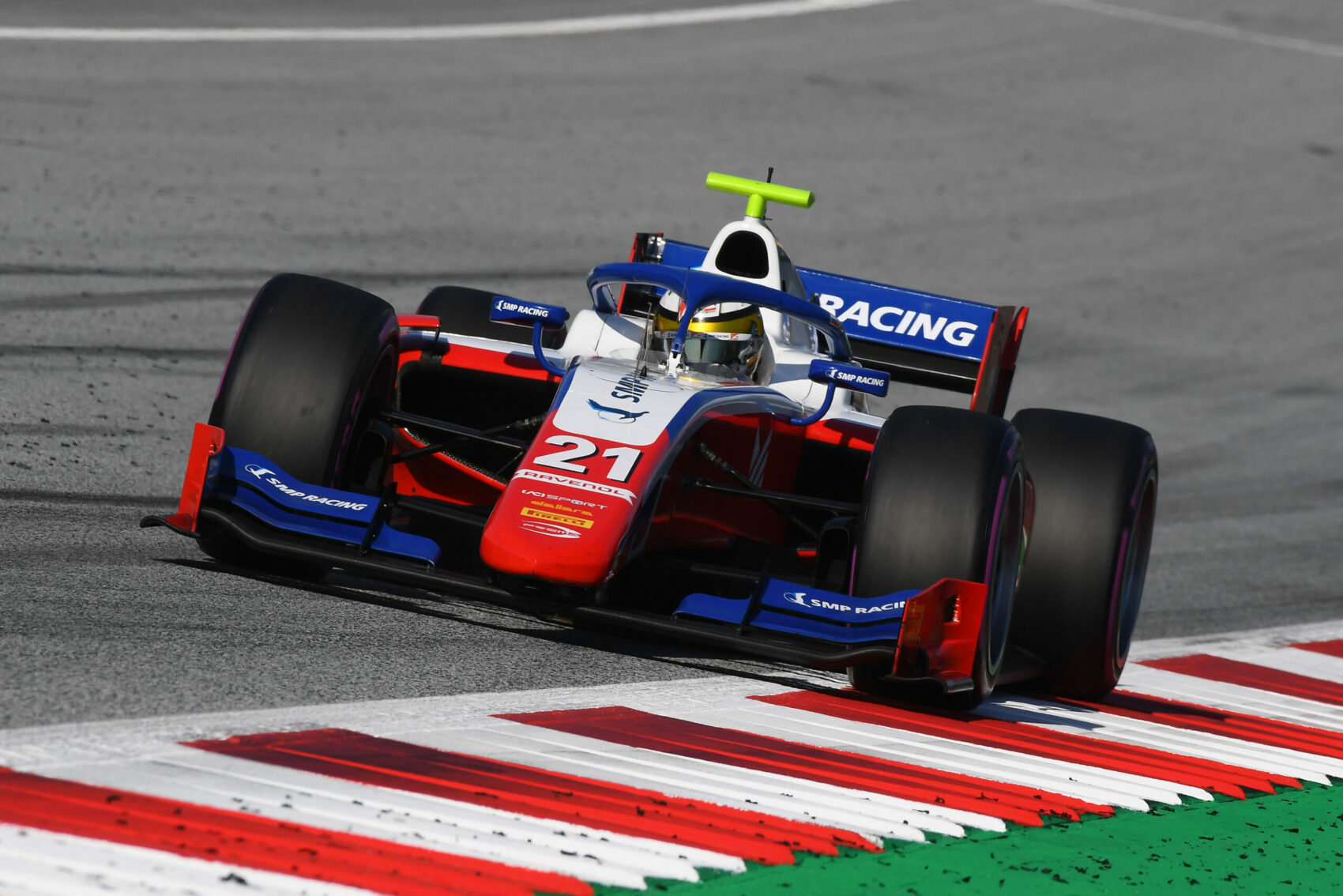 Shwartzman nyert, Schumacher harmadik lett a hungaroringi főversenyen