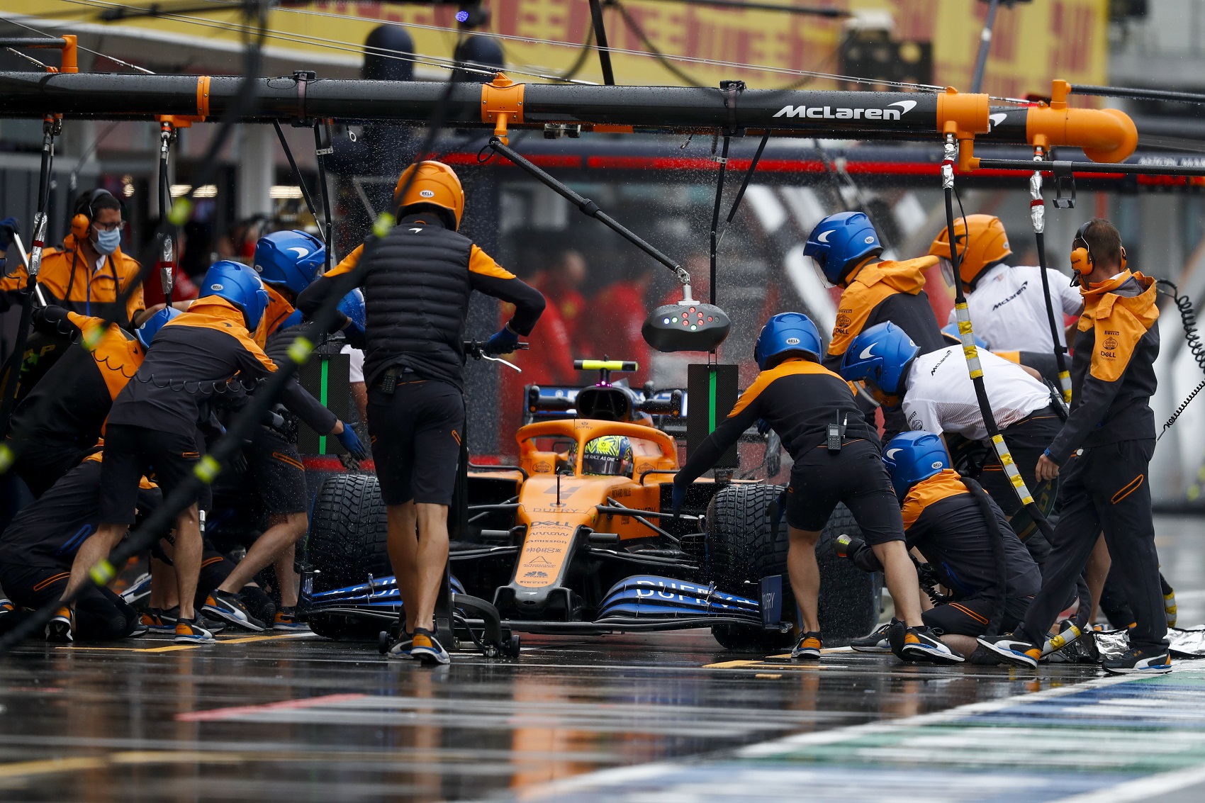 Kézfertőtlenítőket gyártó cég lett a McLaren szponzora