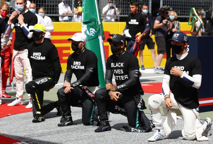 Take a knee, térdel, Hamilton