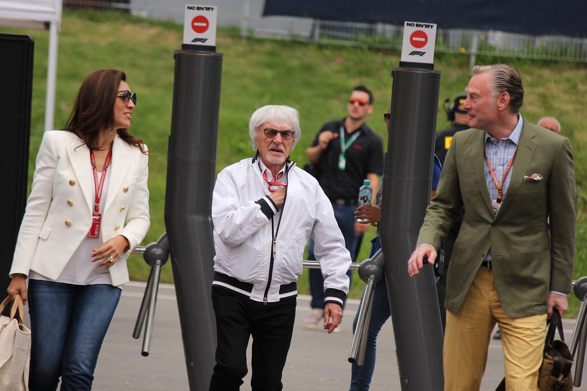 Ecclestone megmutatta a világnak aduászát!