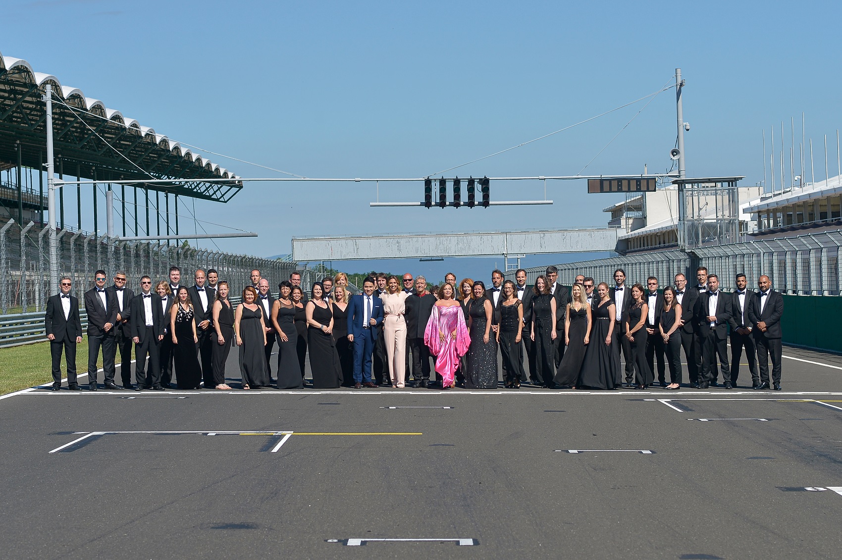 Rendhagyó Nagydíjhoz rendhagyó Himnusz dukál