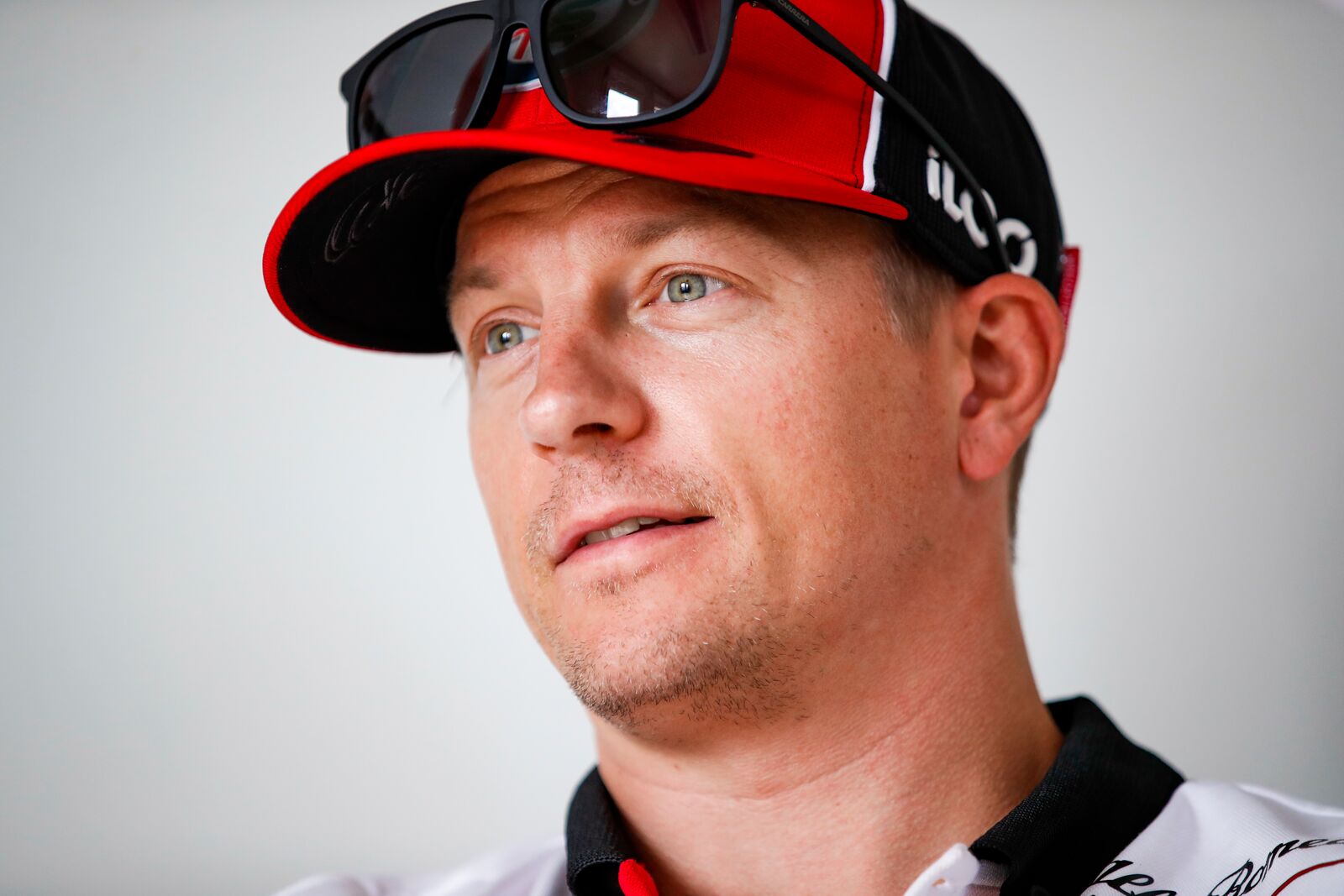 Räikkönen leoltotta Hamiltont és posztolt egy képet Tommy Hunttal