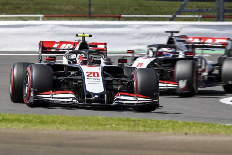 kevin magnussen, romain grosjean, haas