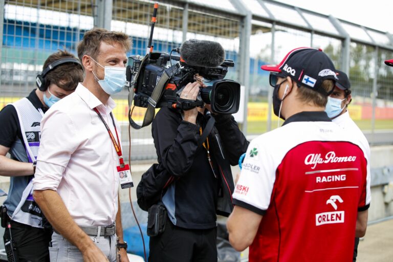 Jenson Button, Kimi Räikkönen, racingline.hu