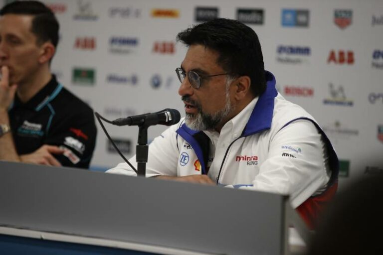 Mahindra, Gill, racingline