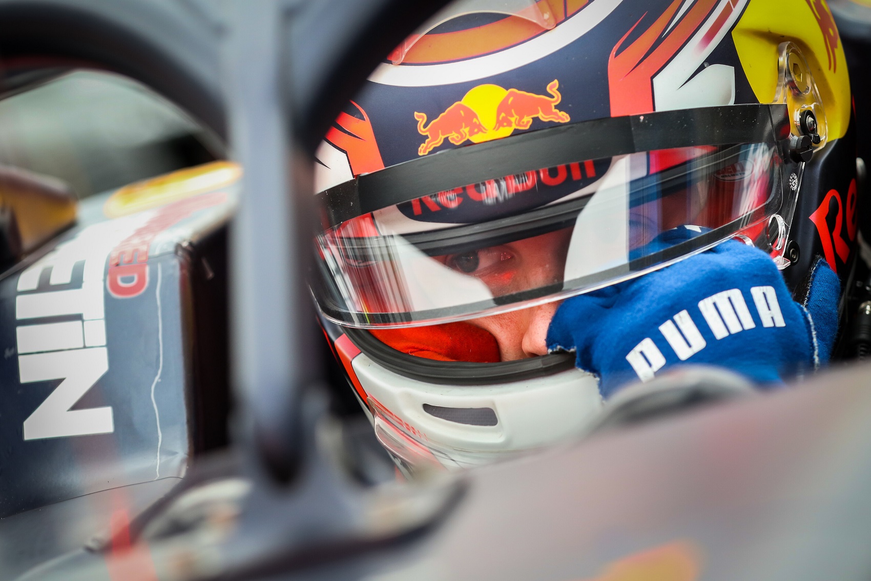 Lawsont kizárták, így Ticktum nyerte a második sprintfutamot