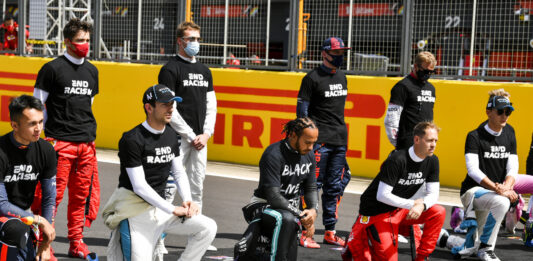 Lewis Hamilton, Take a knee