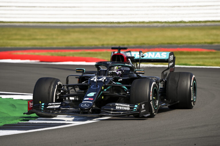 Lewis Hamilton, Mercedes, hólyagosodás