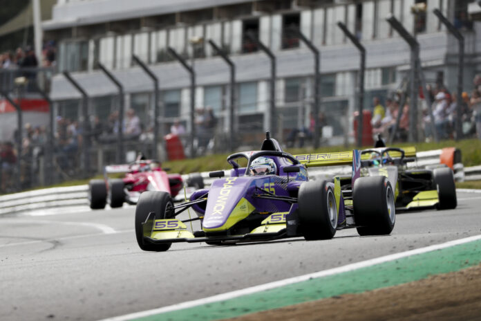 W Series, racingline