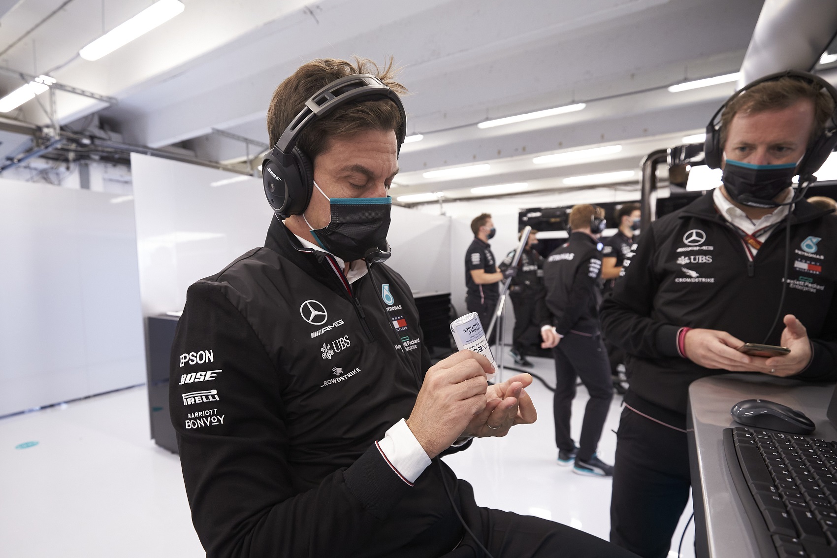 Wolff marad a Mercedesnél, csak a Ferrari akarta a Libertynél tudni őt