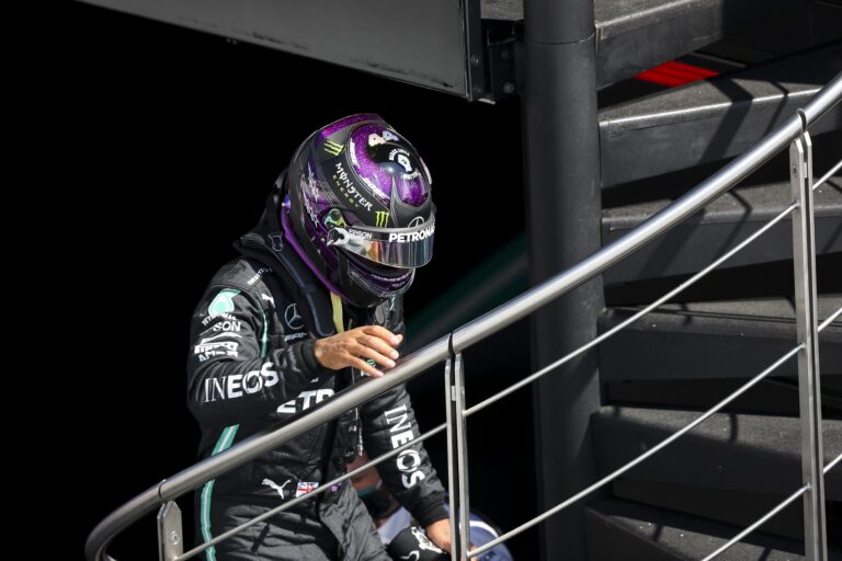 Lewis Hamilton, Mercedes, racingline, versenyzők, büntetőpont