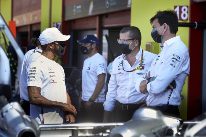 toto wolff, lewis hamilton