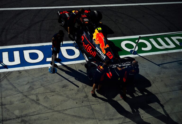 alexander albon, red bull