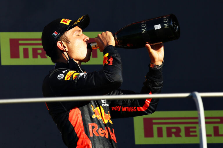 Albon nem foglalkozik a pletykákkal: Nem követem a médiát