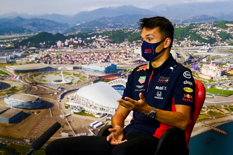 Alexander Albon, levelet