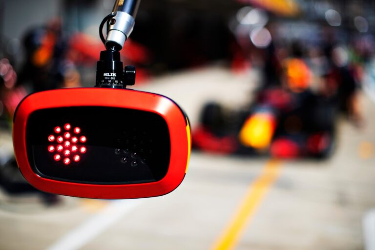 red bull racing, koronavírus