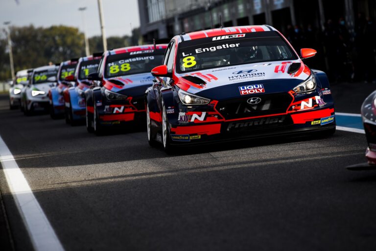 Engstler, Catsburg, Michelisz & Tarquini, Hyundai, WTCR, Racingline.hu