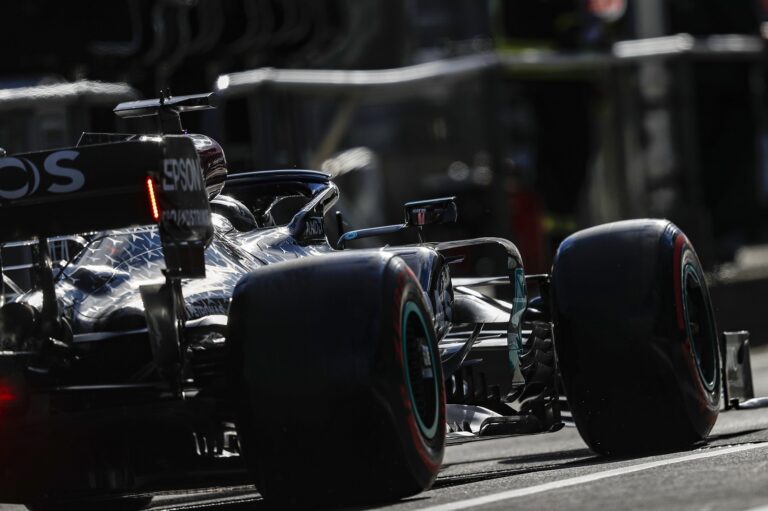 Lewis Hamilton, Mercedes, racingline