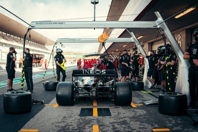 Mercedes, racingline