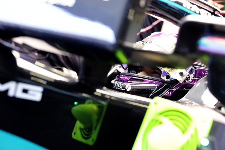 Lewis Hamilton, Mercedes, racingline