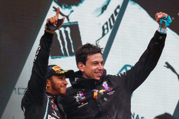 lewis hamilton, toto wolff