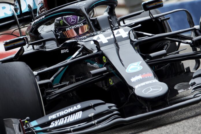 Lewis Hamilton, Mercedes, racingline