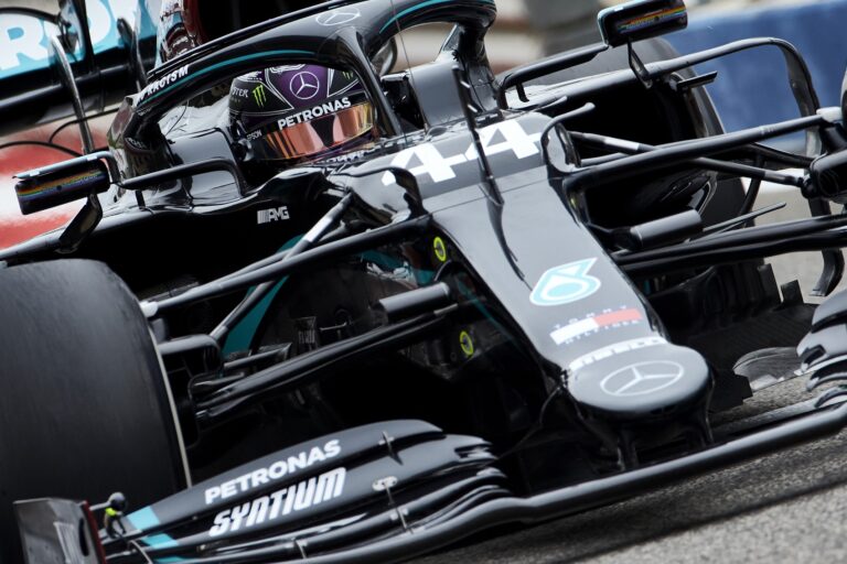 Lewis Hamilton, Mercedes, racingline