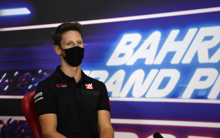 Grosjean a kórházban fog éjszakázni horrorisztikus balesete után