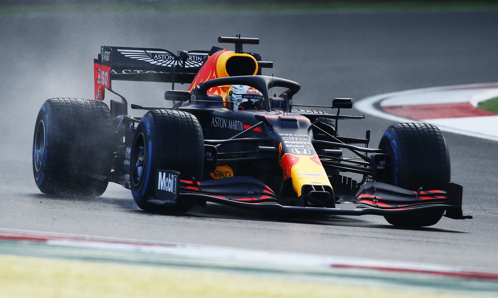 Verstappen: Nem volt mókás ilyen körülmények között vezetni