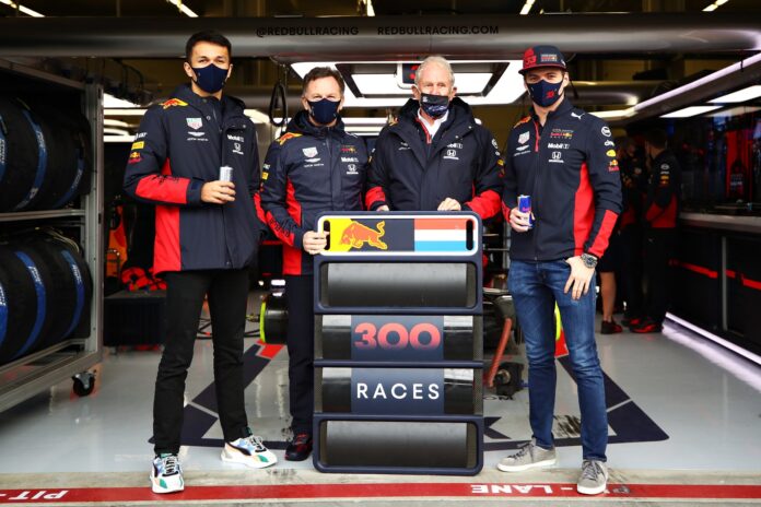 Max Verstappen, Alexander Albon, Christian Horner, Helmut Marko