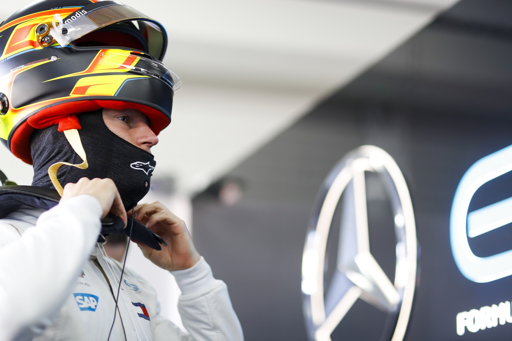 Vandoorne Bahreinbe repül, azonban még nem tud a Mercedes terveiről