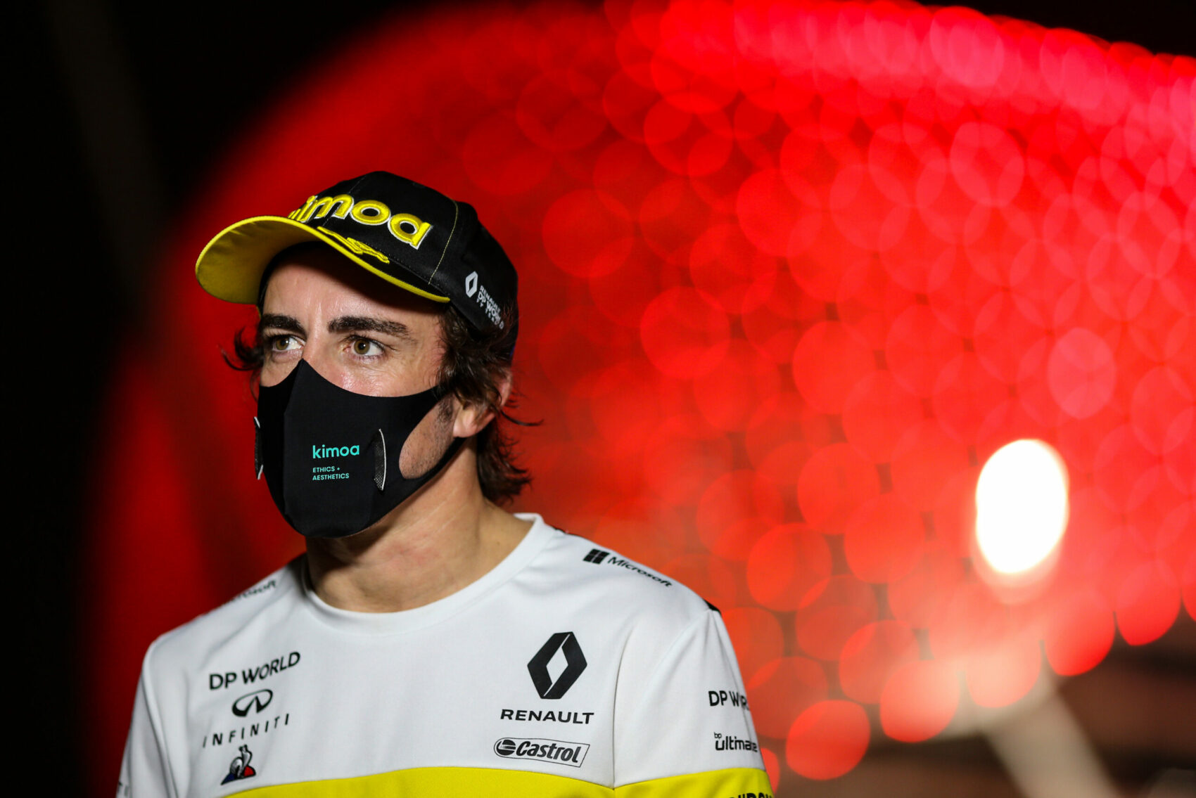 Sainz szívesen látná Alonsot és a fiát is a dobogón 2021-ben