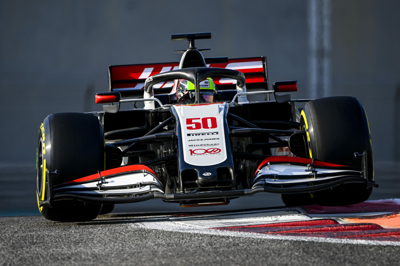 Sem Schumacher, sem pedig a Haas nem helyezi magasra az elvárásokat