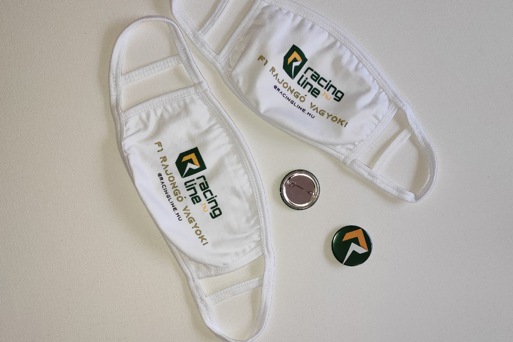 Ha már muszáj viselni, légy egyedi: NYERJ rajongói maszkot!