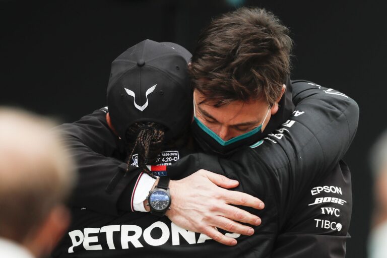 lewis hamilton, toto wolff