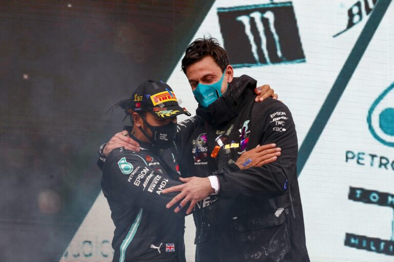 lewis hamilton, toto wolff