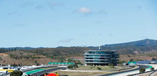 Alexander Albon, Red Bull, Portimao, Portugália, racingline.hu, f1