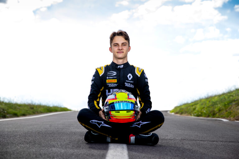 Piastri egy utolsó körös előzéssel nyerte meg a sprintversenyt