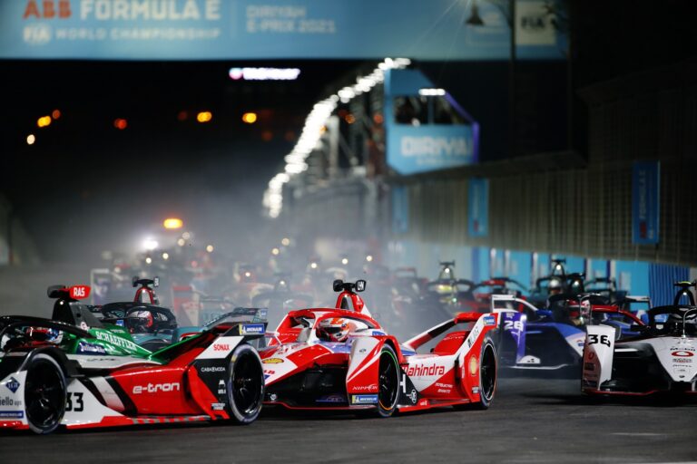 Alex Lynn, Mahindra, Diriyah, Formula E, racingline.hu