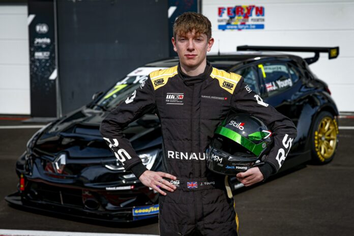 Jack Young, Vukovic Motorsport, Renault, WTCR, racingline.hu