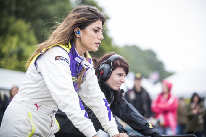 Vicky Piria, grid girlök