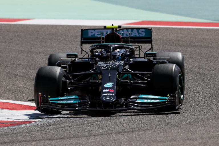 Mercedes, racingline