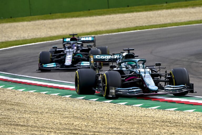 Lance Stroll, Lewis Hamilton, Aston Martin, Mercedes