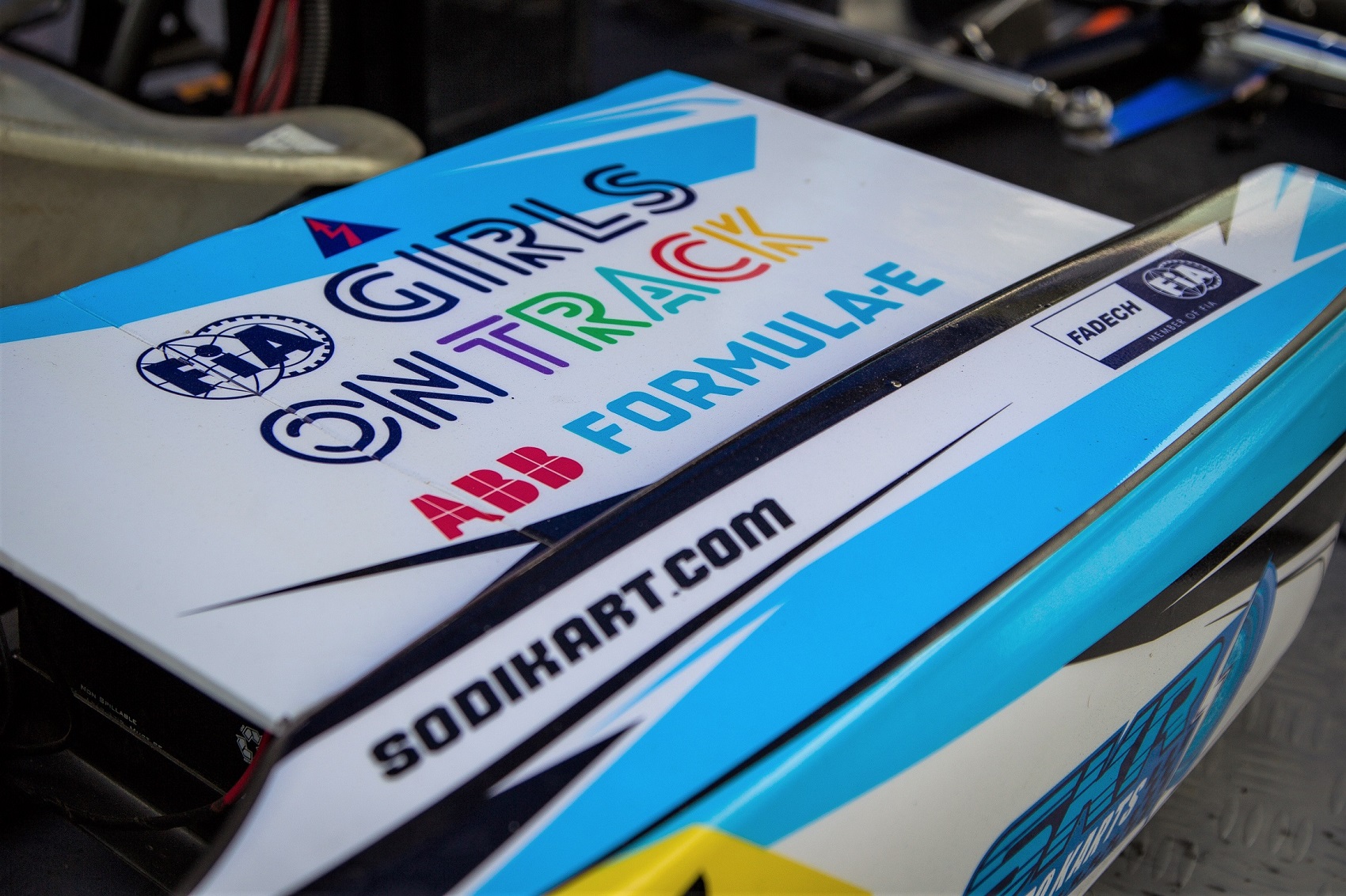 Az ABB partnerségre lép a FIA Girls on Track programmal