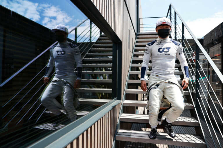 Tsunoda elnézést kért időmérős kifakadása után