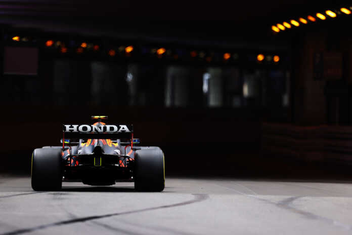 Sergió Pérez, hátsó szárny, racingline