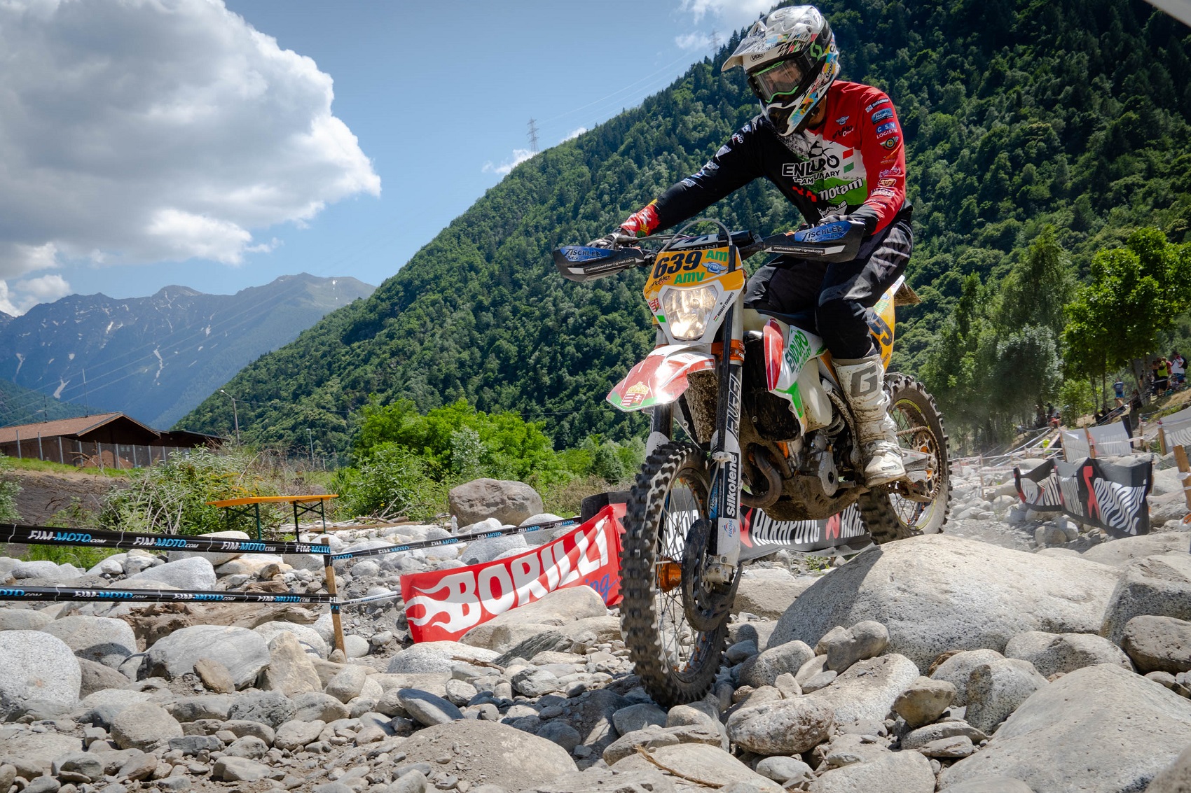 Zsigovits Norbert révén dobogós helyekkel mutatkozott be az Enduro Team Hungary a világbajnokságban, Szőke Márk a 4. lett